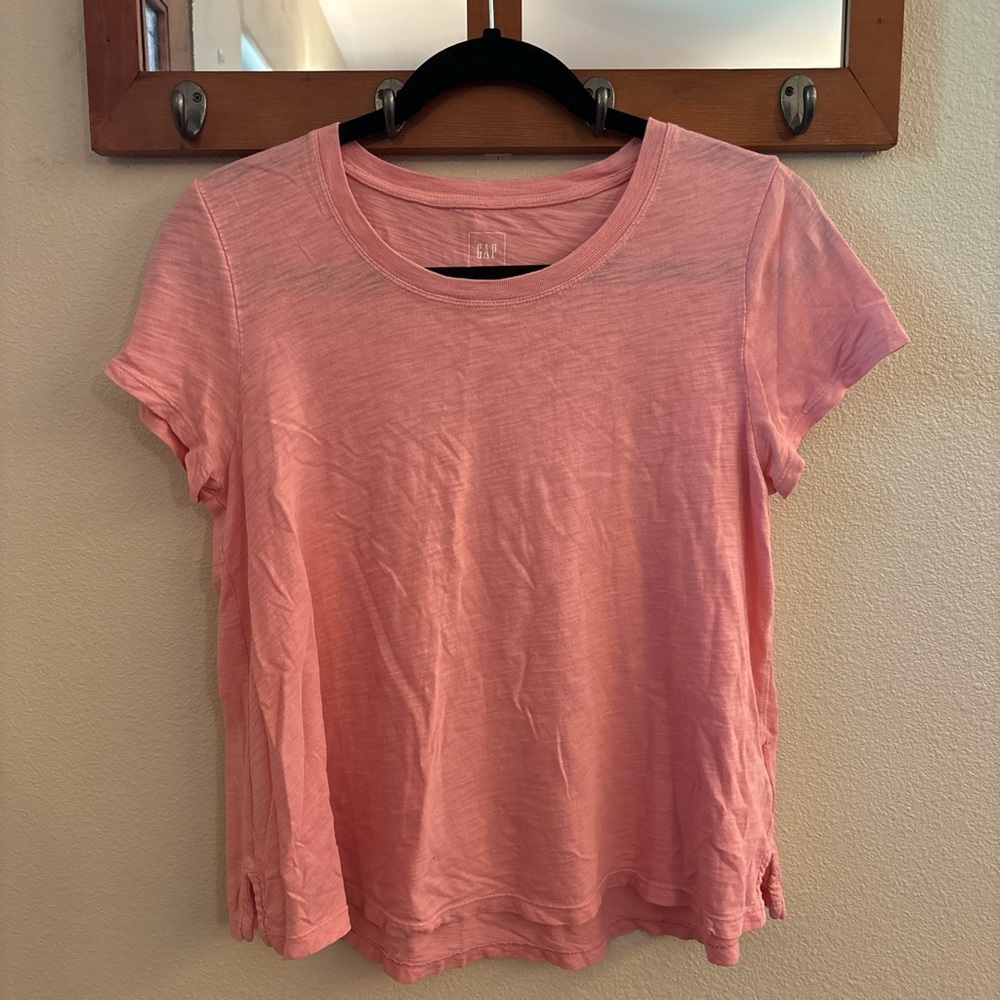 Gap lightweight flowy shirt